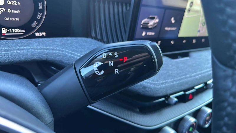 Škoda Superb Combi Selection 2,0TDI 110kW D - fotka 11 z 29