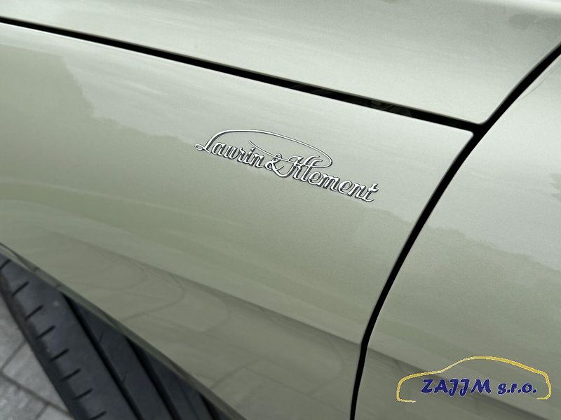 Škoda Superb L&K 2.0TDI DSG - fotka 10 z 52