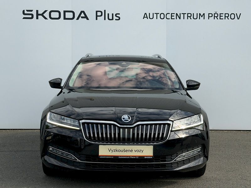 Škoda Superb (2022) 2.0 TSI 140kW Style Extra - fotka 4 z 35