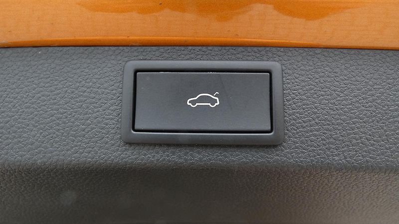 Škoda Karoq 2.0 TDI 110 kW Fresh 4x4 DSG - fotka 22 z 25