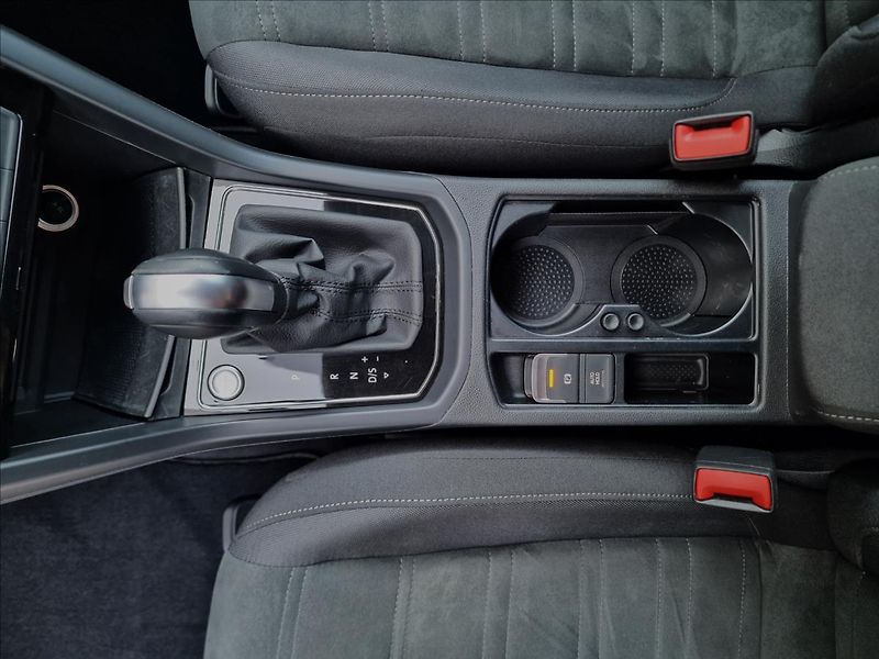 Volkswagen Touran 1.5 TSI DSG Evo Highline,ČR - fotka 36 z 50