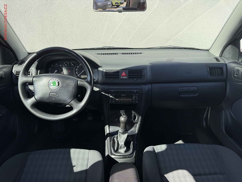 Škoda Octavia (2004) 1.6i, ČR, Klima - fotka 8 z 13