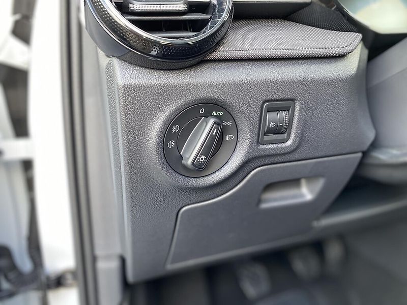 Škoda Fabia 1,0 MPI 59 kW Selection - fotka 12 z 26