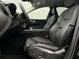 Volvo XC60 B5 AWD DARK PLUS AUT  - náhled 2
