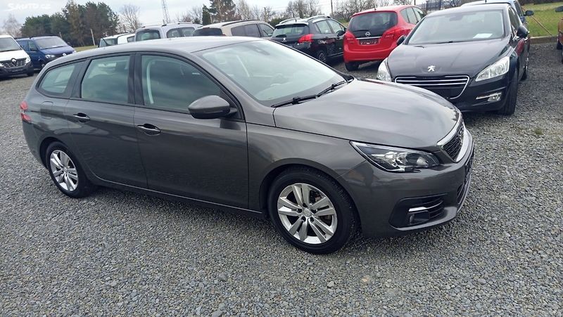 Peugeot 308 (2018) - fotka 9 z 36