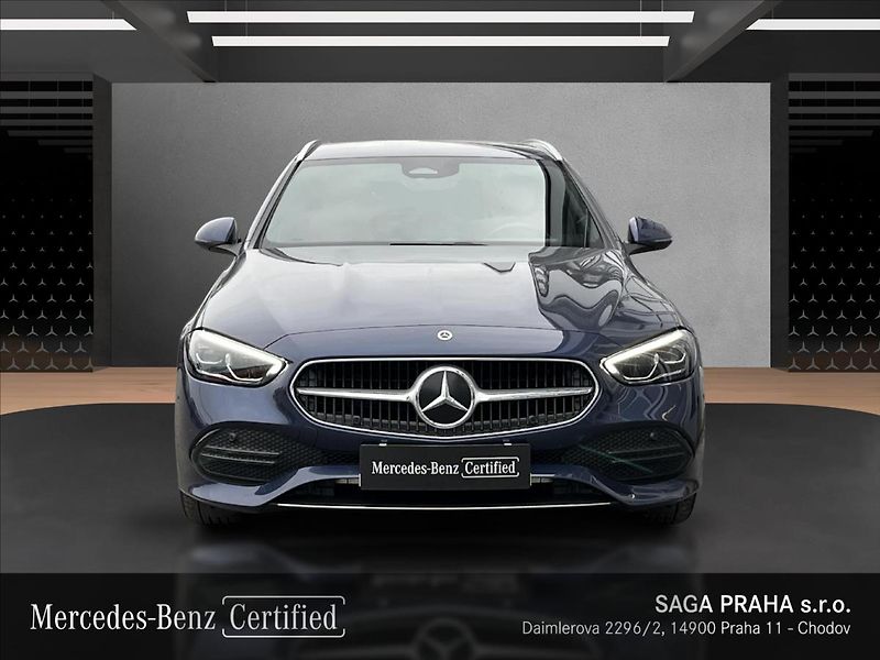 Mercedes-Benz Třídy C 300 4MATIC kombi - fotka 8 z 22