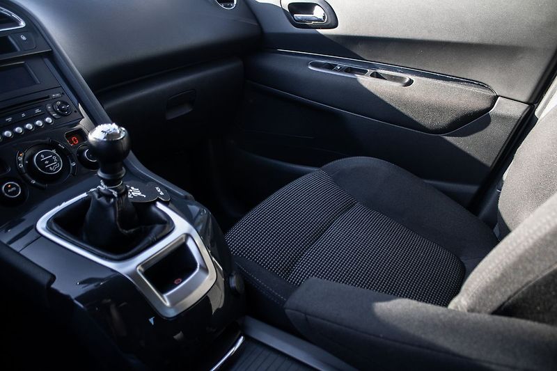 Peugeot 5008 - fotka 14 z 16