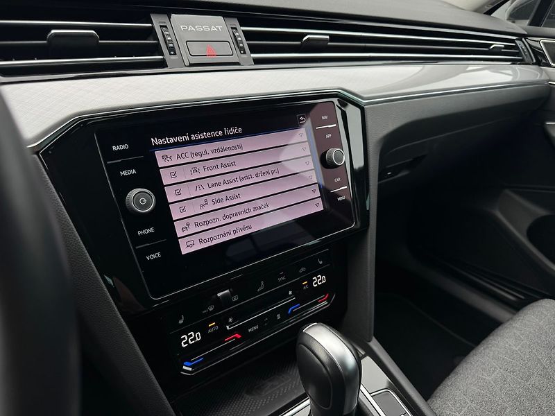 Volkswagen Passat 2.0TDI 110kW DSG Tažné Webasto - fotka 8 z 9