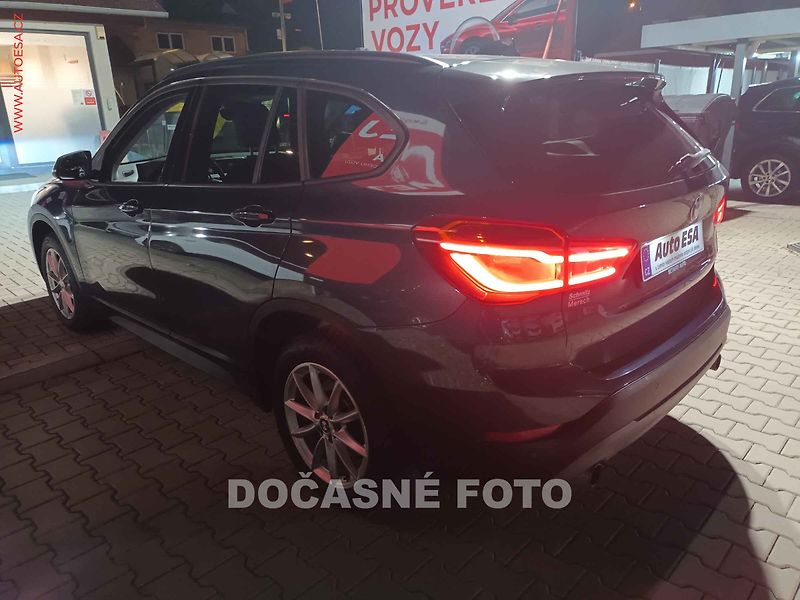 BMW X1 (2017) 2.0D xD, AT, navi, LED - fotka 2 z 3