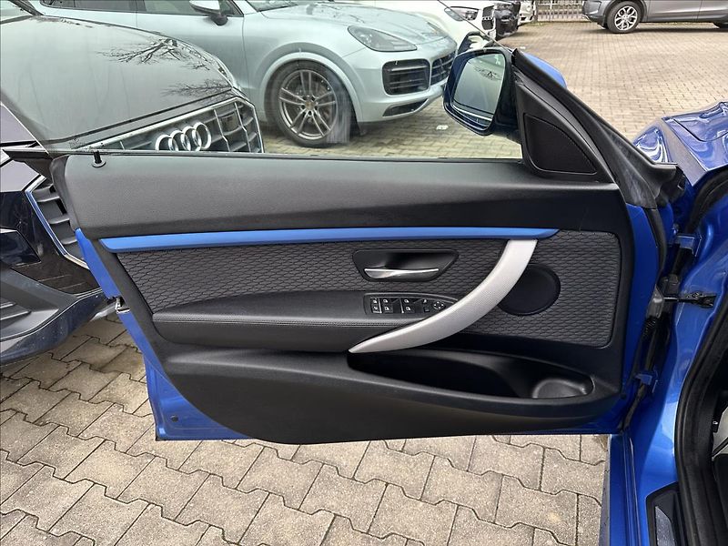 BMW Řada 3 330d GT M-Paket xDrive - fotka 25 z 33