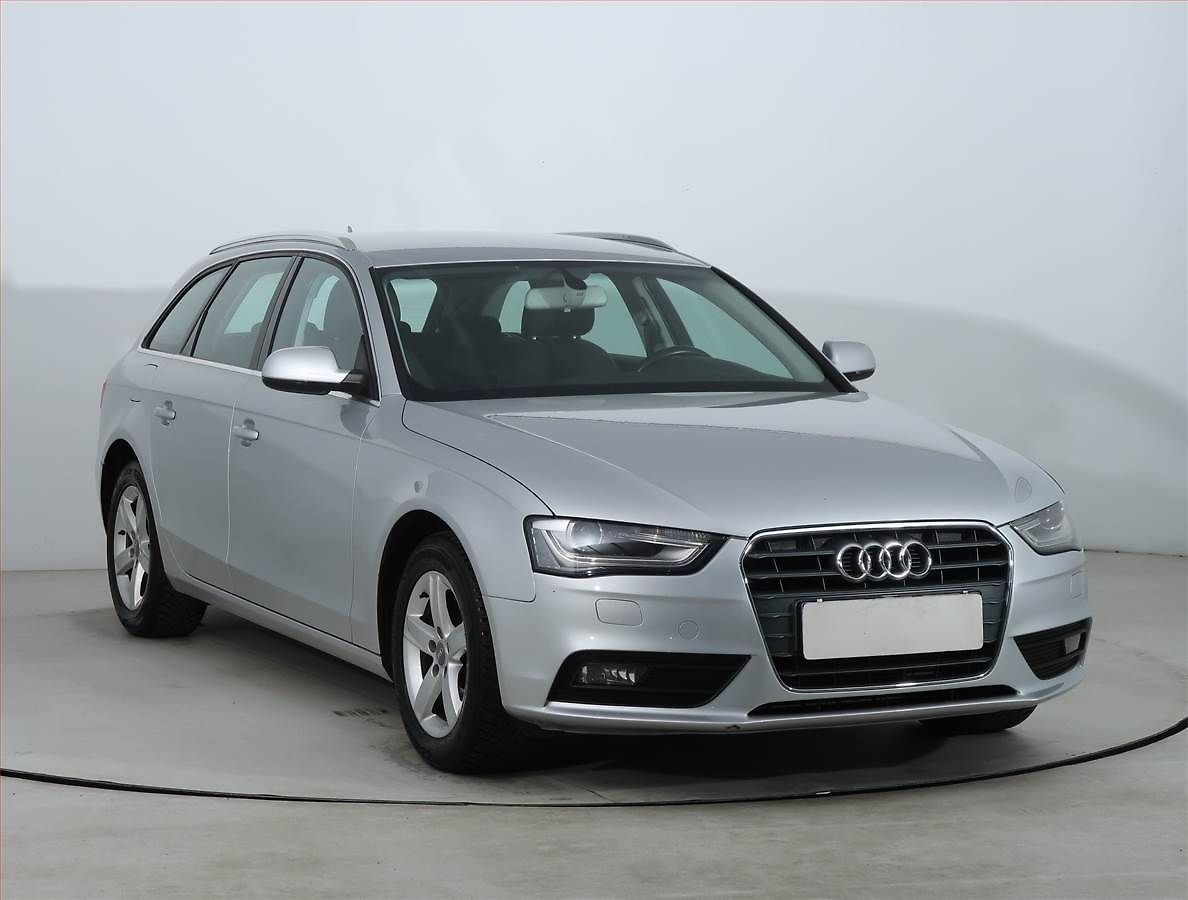Audi A4 2.0 TDI, Tempomat