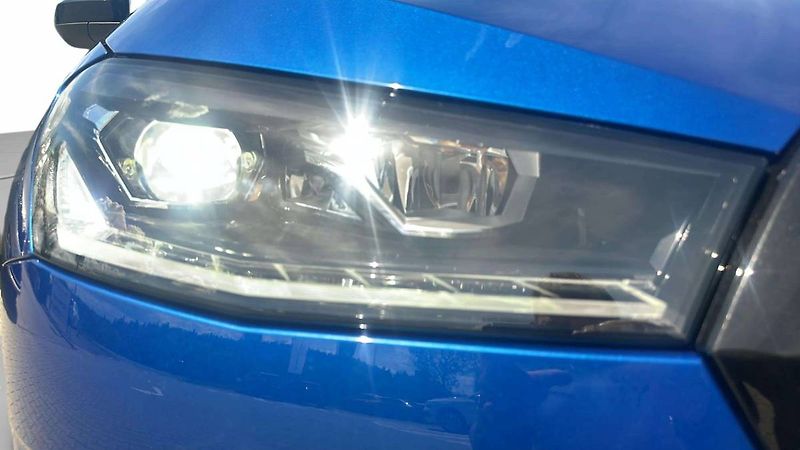Škoda Fabia Monte Carlo 1,0 TSI 85kW MT6/R - fotka 24 z 26