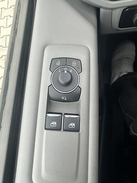 Volkswagen Caravelle (2026) REZERVACE!!! - fotka 47 z 52