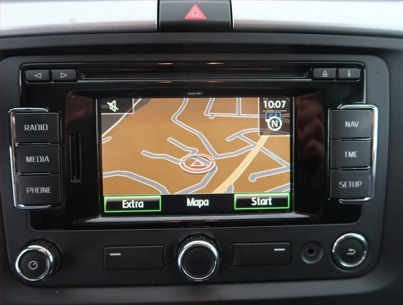 Škoda Superb (2014) Comfort 2.0 TDI, Automat - fotka 12 z 20