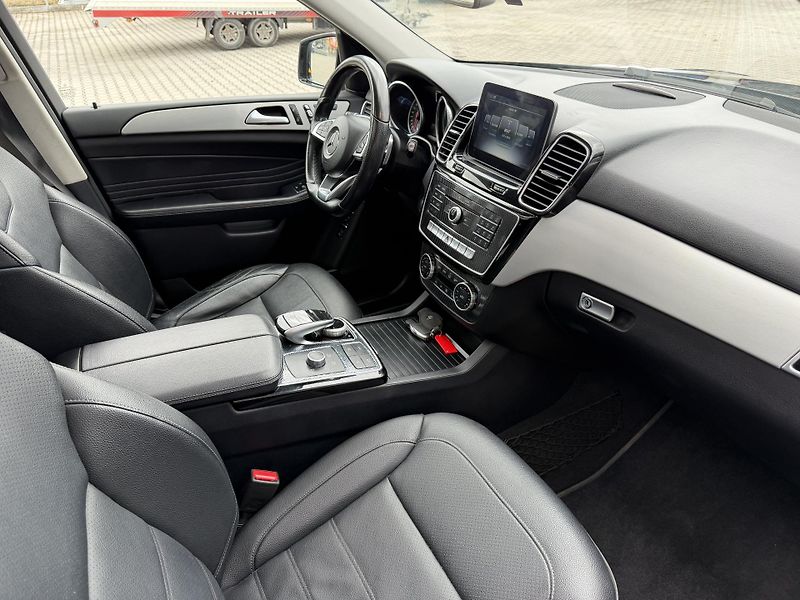 Mercedes-Benz GLE (2017) 43 AMG 287kW 4 MATIC PANORAMA! - fotka 27 z 37