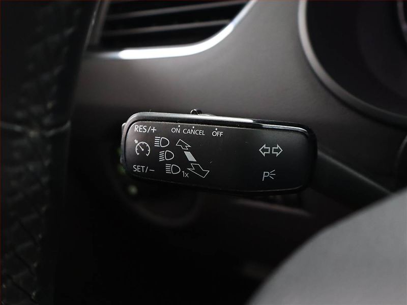 Škoda Octavia (2015) Ambition 1.6 TDI, Tempomat - fotka 14 z 14
