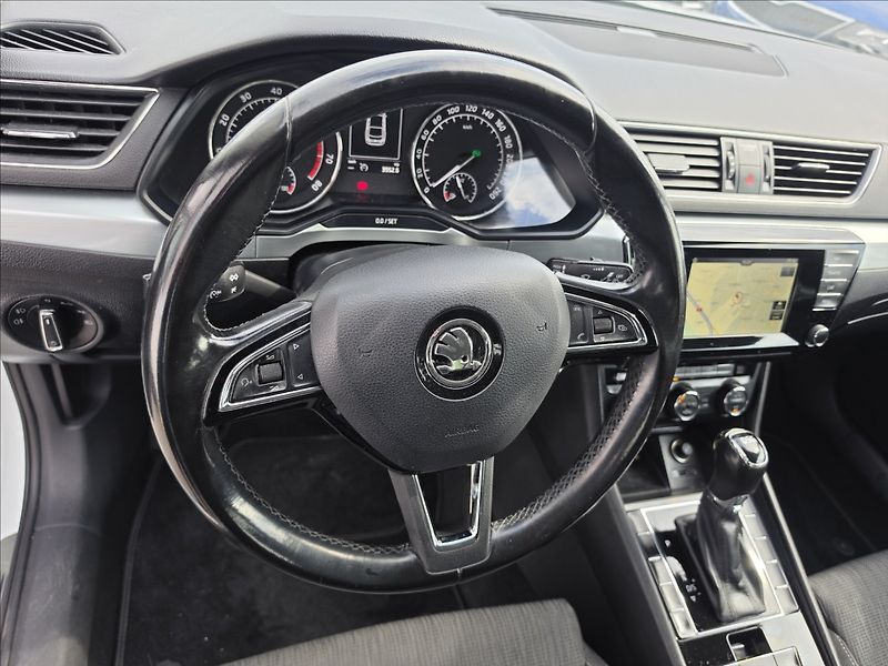 Škoda Superb III 1,4TSi 110KW DSG Style - fotka 11 z 53