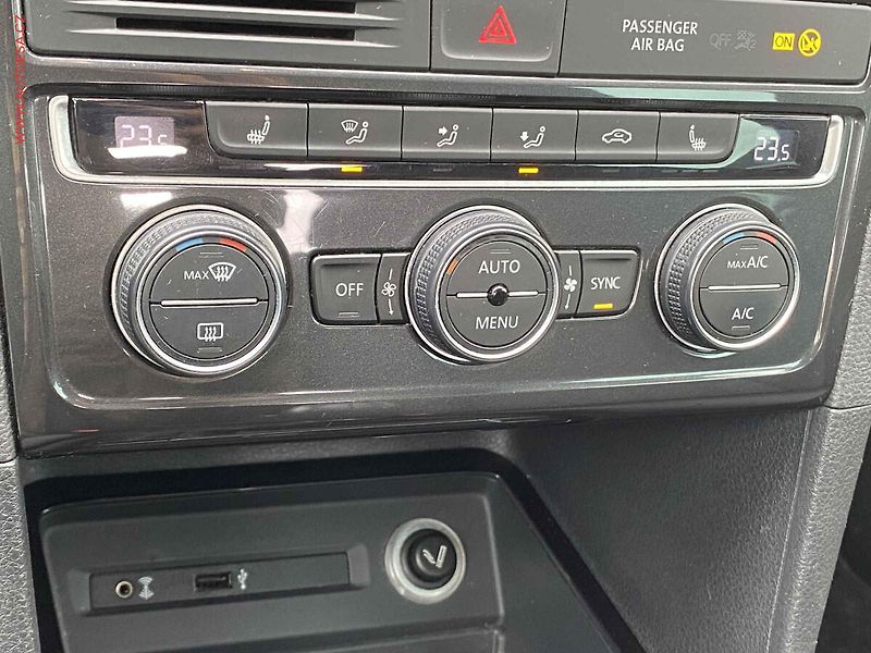 Volkswagen Golf Sportsvan (2018) 1.0 TSi, Comfortline, navi - fotka 13 z 16