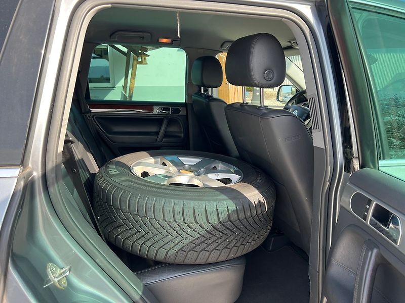 Volkswagen Touareg 3.0 TDI V6 4x4 - fotka 11 z 16