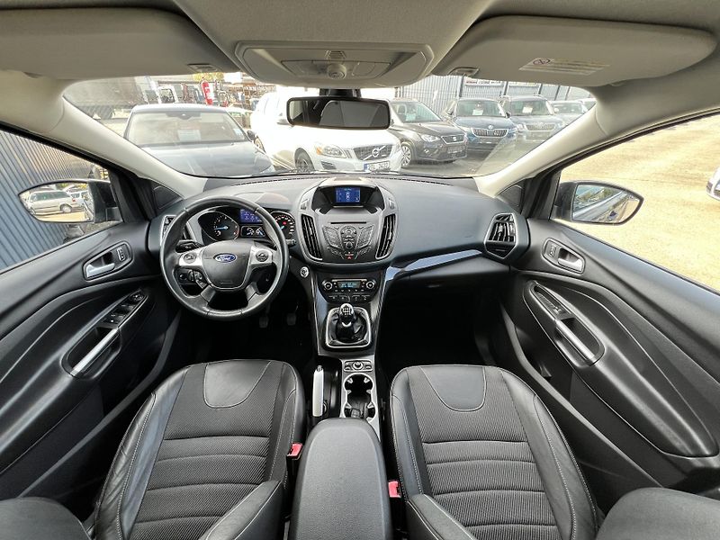 Ford Kuga 2.0TDCi 4x4 TEMPOMAT KLIMA ALU - fotka 18 z 41