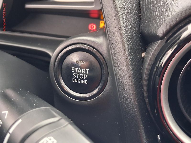 Mazda 2 (2015) 1.5 i, 2.maj,ČR, AC - fotka 13 z 18