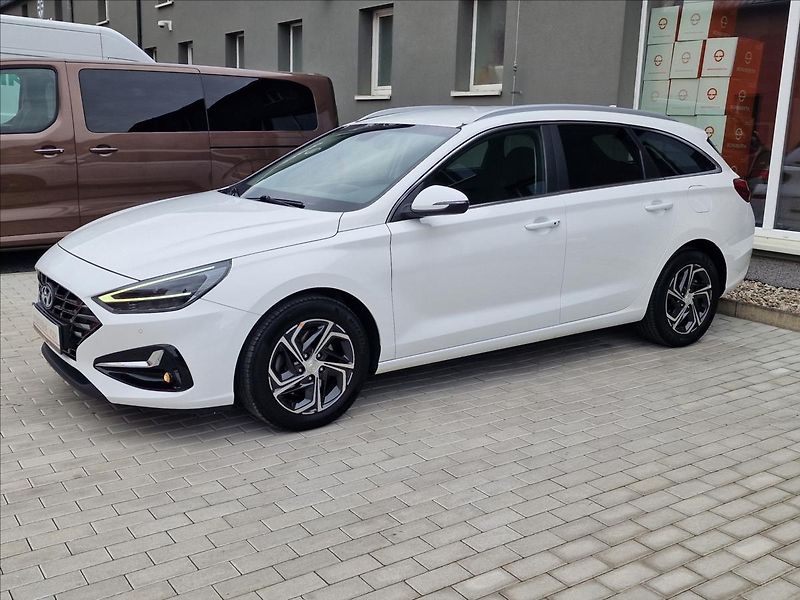 Hyundai i30 1.0 T-GDI Comfort,ČR,1.Maj. - fotka 6 z 49