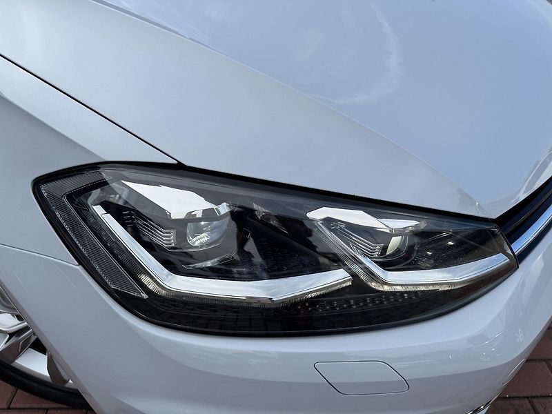 Volkswagen Golf (2017) 1.4TSi HighLine LED Navi Pano - fotka 39 z 50