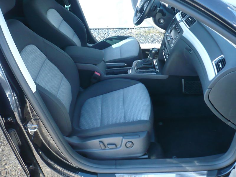 Škoda Superb 2.0TDI 103Kw Serviska DSG Klim - fotka 16 z 29