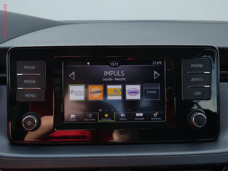 Škoda Scala (2019) 1.0 TSi, ČR, Ambition - fotka 17 z 22