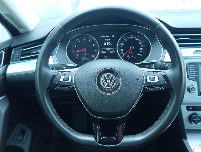 Volkswagen Passat (2016) Comfortline 1.8 TSI - fotka 15 z 18