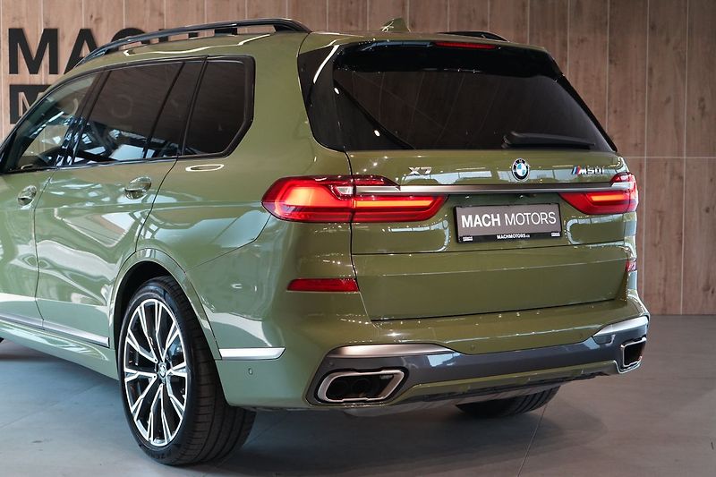 BMW X7 M50i xD, Executive Drive Pro - fotka 12 z 50