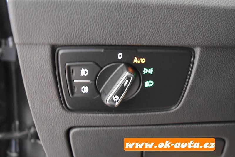 Volkswagen Passat 2.0 TDI BUSINESS DSG 97 000 KM - fotka 35 z 51