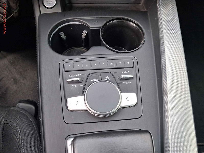 Audi A4 (2016) 2.0 TFSi, AT, bixen, navi, - fotka 16 z 21