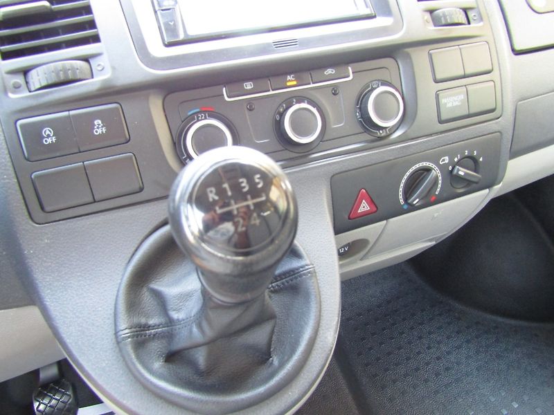 Volkswagen Transporter (2011) 2.0 TDI 84kW  LONG 9 MíST - fotka 30 z 34