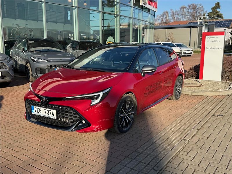 Toyota Corolla 1,8 GR Sport Dynamic - fotografie inzerátu