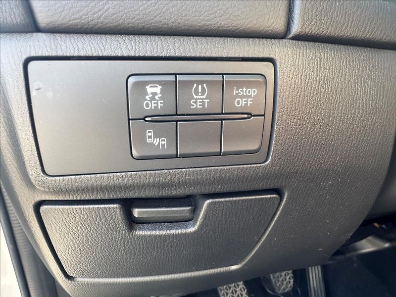 Mazda 6 2,0 SDN 2015 G145k Attraction - fotka 13 z 24