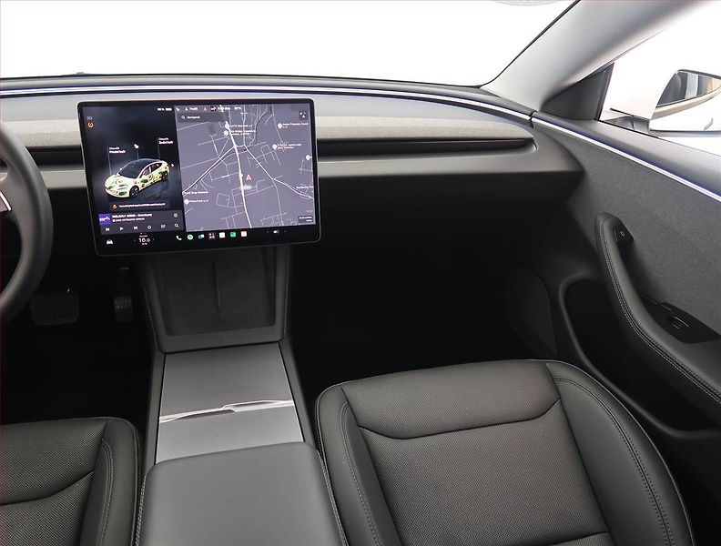 Tesla Model 3 (2023) Standard Range 60kWh, SoH 95% - fotka 8 z 31
