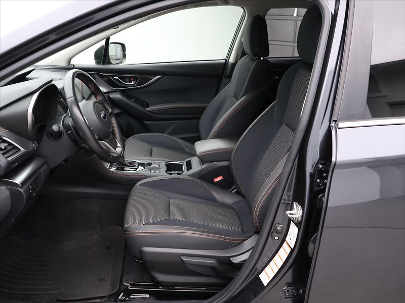 Subaru XV 2,0 i 115kW CVT Comfort 1.Maj - fotka 11 z 33