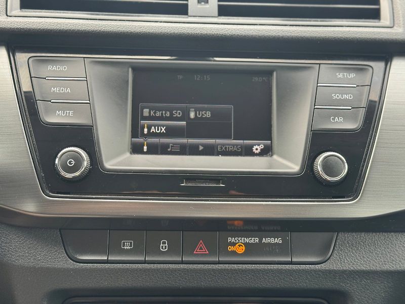 Škoda Fabia (2015) 1.2 TSI 66 kW Style Combi - fotka 13 z 25