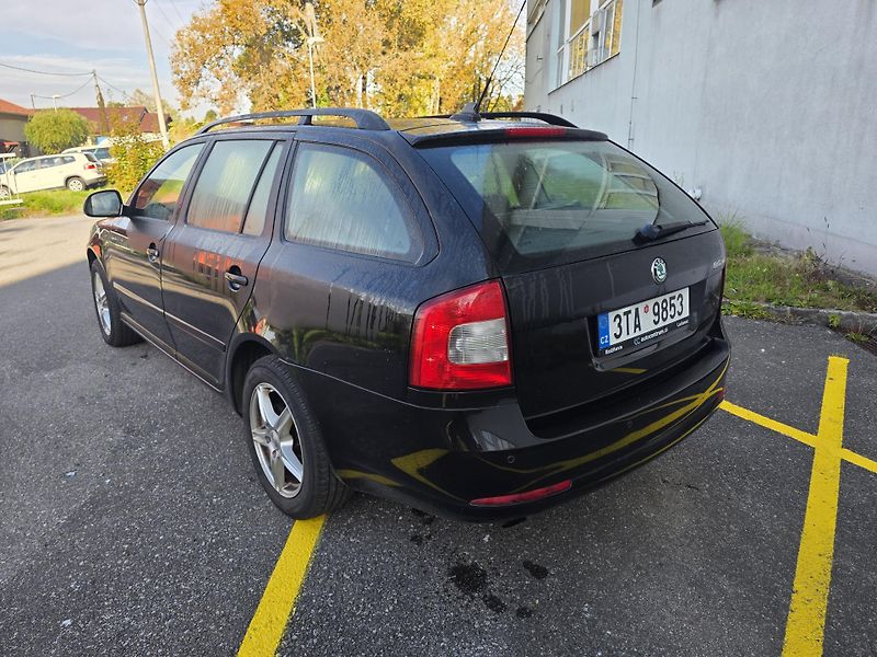 Škoda Octavia (2012) 2 face 2.0 TDi 103kw DSG, xeno - fotka 4 z 10