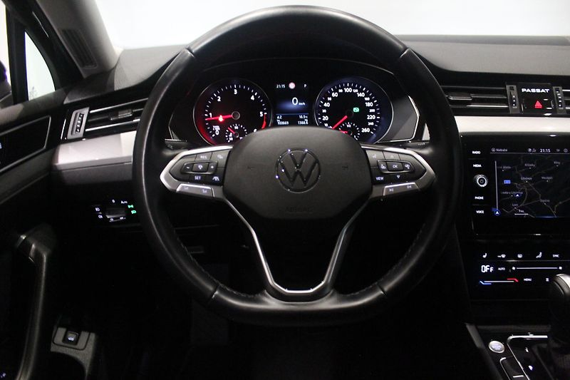 Volkswagen Passat (2023) 110kW, Tažné, Nezávislé topení - fotka 21 z 34