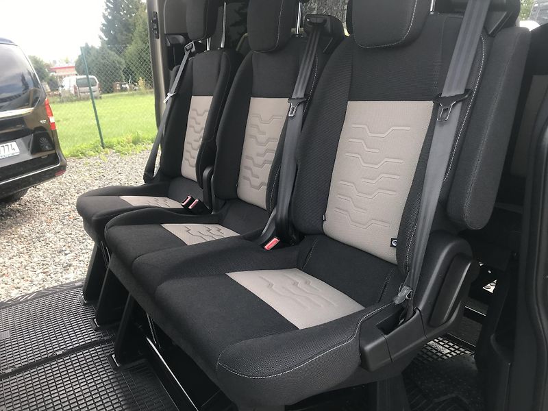 Ford Tourneo Custom 2.0 TCDI 125 KW,L2,8-MÍST,DPH - fotka 12 z 20