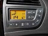 Citroën C4 Picasso (2013) 1.6 HDI Comfort, AT, AC, temp - náhled 15