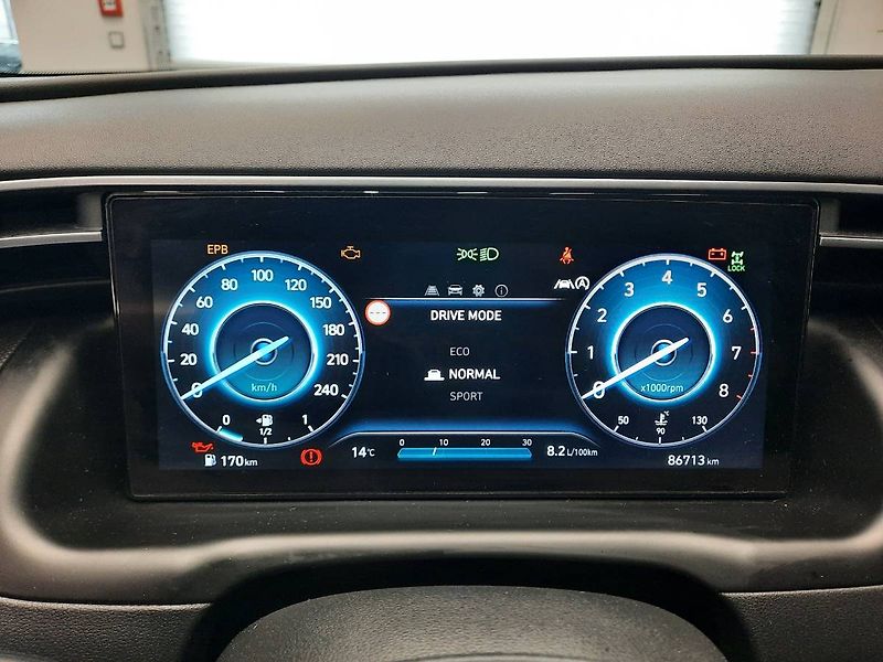 Hyundai Tucson (2022) 1.6 T-GDi 4x4 (110kW/150k) - fotka 16 z 27