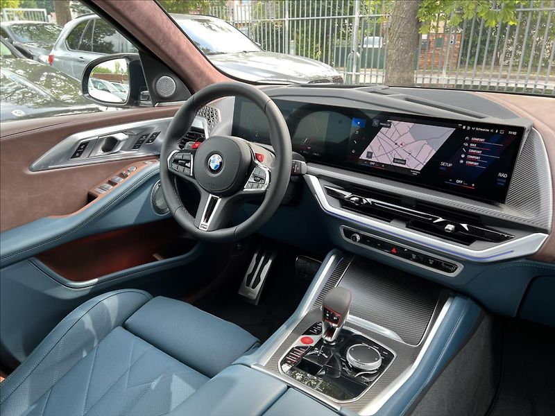 BMW XM 4.4 - fotka 16 z 48