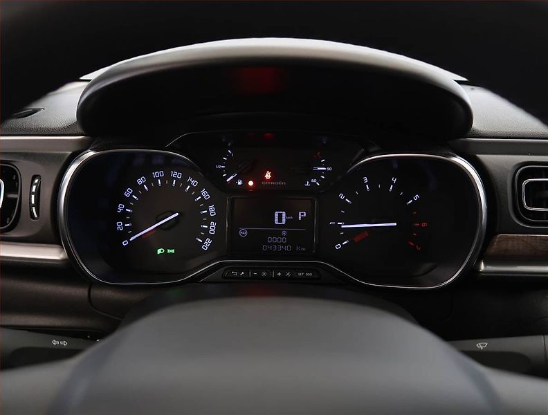 Citroën C3 (2024) Shine 1.2 PureTech, Automat - fotka 11 z 26