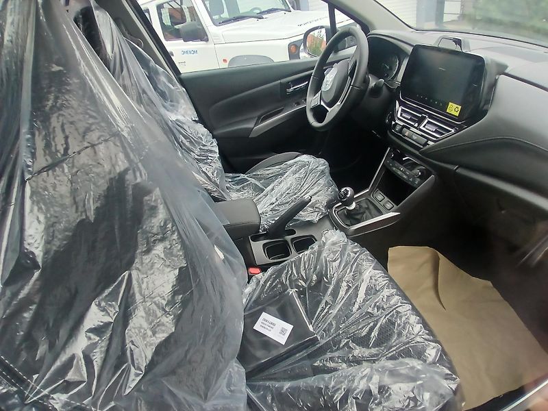 Suzuki S-Cross (2026) Premium 1,4  Hybrid - fotka 5 z 5