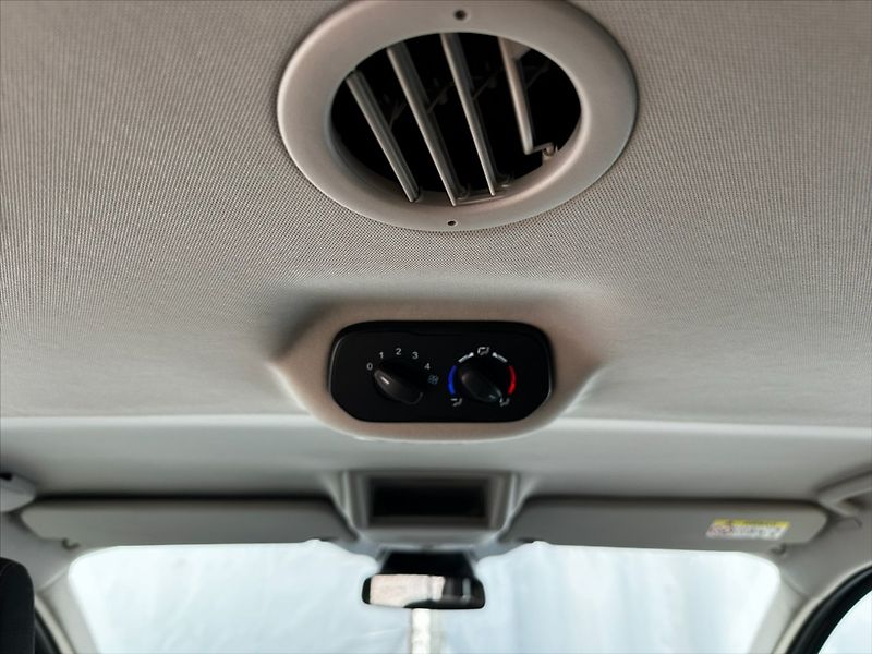 Ford Tourneo Custom 2,0 TDCi 96kW-CZ-DPH-SERVIS!! - fotka 18 z 45