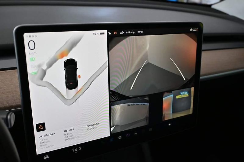 Tesla Model Y (2022) Long Range Dual Motor AWD 94% - fotka 34 z 44