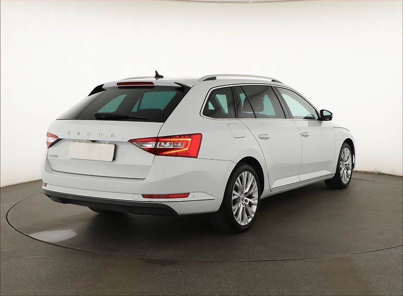 Škoda Superb (2023) Style 2.0 TDI - fotka 5 z 20